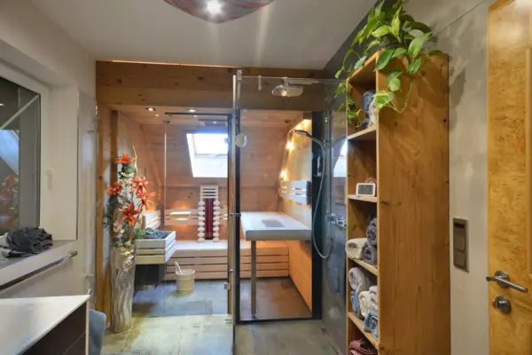 Altholz Sauna Priewasser Vollholzsauna (46)